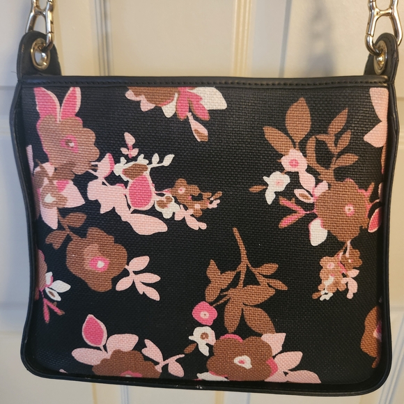 Chic Black Floral Crossbody Bag - Picture 4 of 5